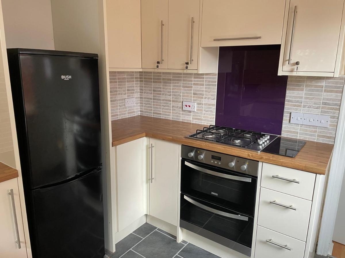 Rooms In A Victorian Comfortable 4-Bedroom House In Milton Keynes Rooms Not En-Suites Wolverton  Экстерьер фото